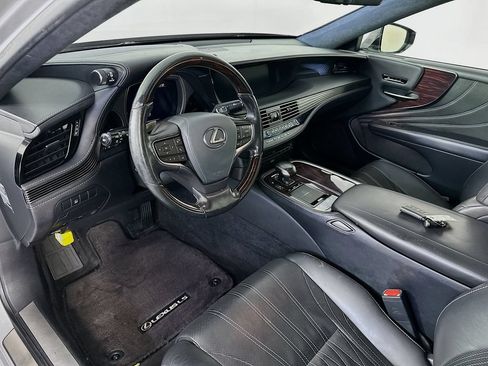 Used 2018 Lexus LS 500 w/ Interior Upgrade Package RWD image 30