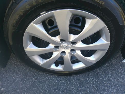 Used 2025 Toyota Corolla LE image 14