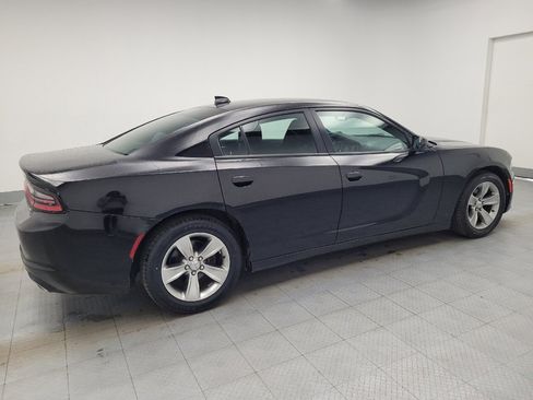 Used 2017 Dodge Charger SXT image 10