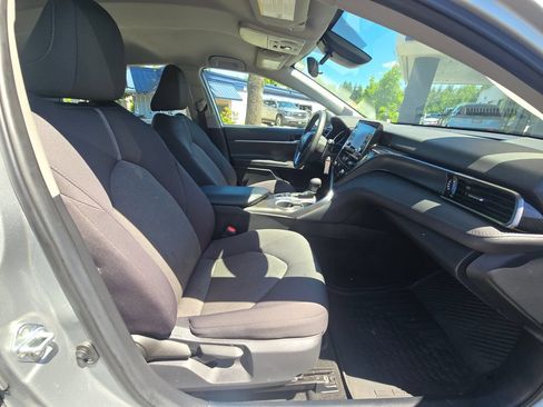 Used 2022 Toyota Camry LE AWD/4WD image 11
