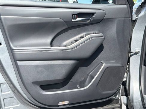 New 2026 Toyota Highlander XLE AWD/4WD image 19