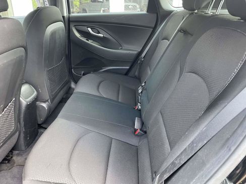 Used 2020 Hyundai Elantra GT FWD image 10