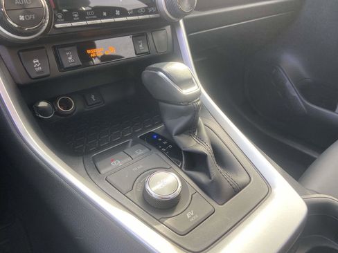 Used 2021 Toyota RAV4 XSE image 31