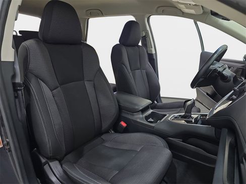 Used 2020 Subaru Outback Premium image 12