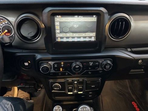 Used 2020 Jeep Gladiator Sport w/ Advanced Safety Group image 16