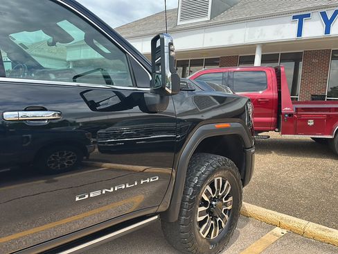 Used 2024 GMC Sierra 2500 Denali Ultimate w/ Max Trailering Package AWD/4WD image 10
