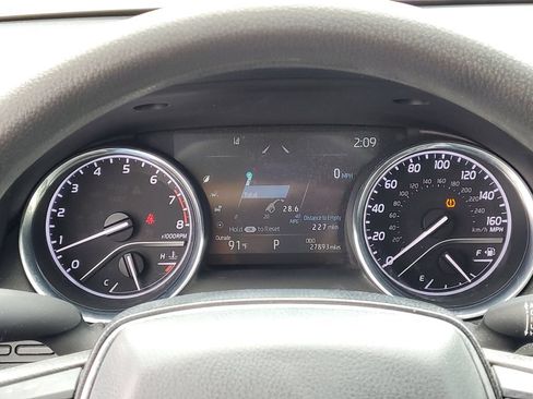 Used 2020 Toyota Camry LE AWD/4WD image 12