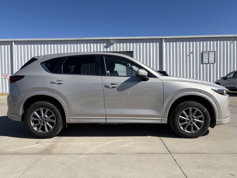 Used 2025 MAZDA CX-5 AWD 2.5 S w/ Preferred Package image 3