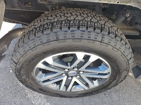 Used 2021 Ford F150 Lariat AWD/4WD image 19