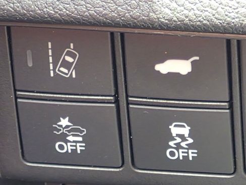 Used 2017 Honda CR-V Touring image 10
