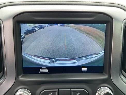 Used 2022 GMC Sierra 2500 SLE w/ SLE Convenience Package image 21