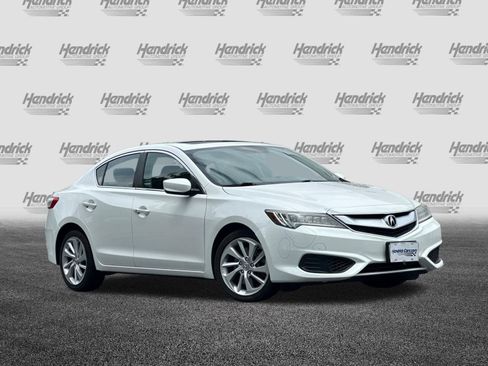 Used 2017 Acura ILX FWD image 2