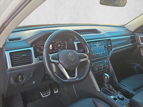 Used 2023 Volkswagen Atlas SEL R-Line image 10