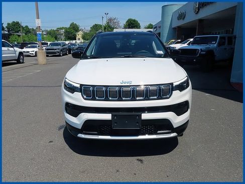 Used 2022 Jeep Compass Limited w/ Elite Group AWD/4WD image 3