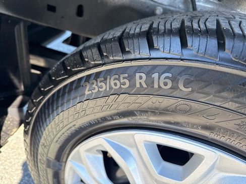 Used 2024 Ford Transit 250 Low Roof w/ Exterior Upgrade Package image 25