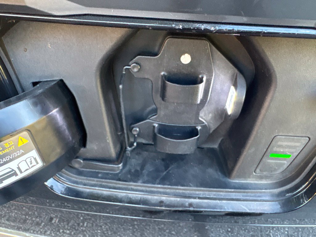 Used 2024 Kia Niro Wave w/ Wave Preserve Package FWD image 34