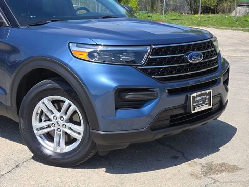 Used 2020 Ford Explorer XLT w/ Comfort Package AWD/4WD image 2