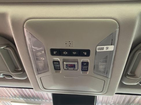 Used 2019 Toyota RAV4 XLE w/ Convenience Package AWD/4WD image 27
