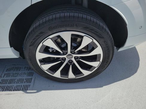 New 2026 Audi Q3 quattro 2.0T AWD/4WD image 29