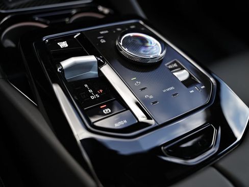 New 2027 BMW 530i w/ M Sport Package RWD image 39