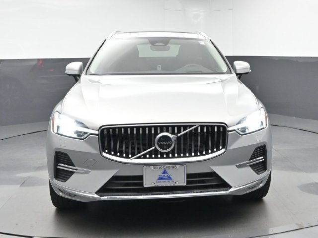 Used 2023 Volvo XC60 B6 Ultimate w/ Climate Package AWD/4WD image 2