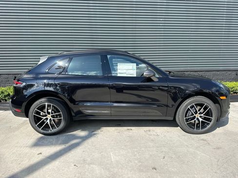 Used 2026 Porsche Macan AWD/4WD image 10