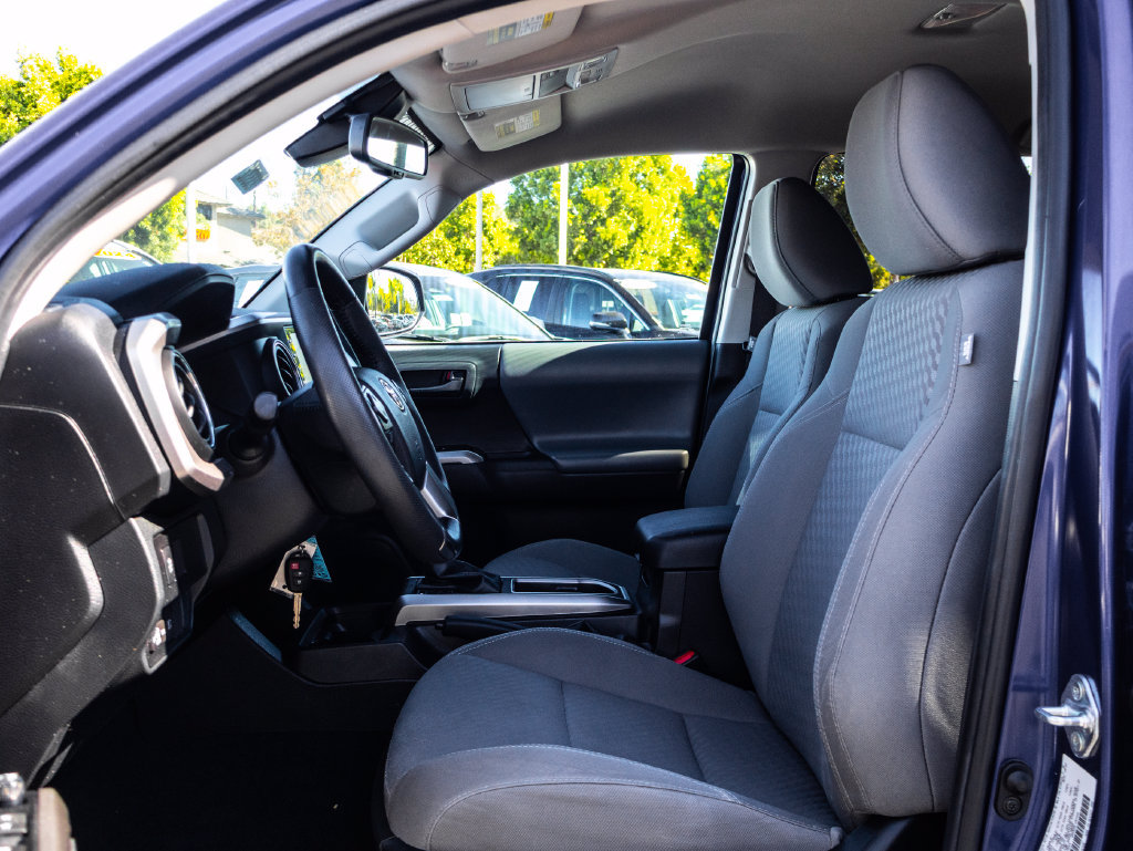 Used 2022 Toyota Tacoma SR5 RWD image 15