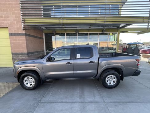 Used 2022 Nissan Frontier S w/ Technology Package image 5