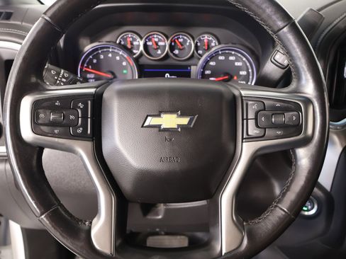 Used 2022 Chevrolet Silverado 1500 LT w/ Z71 Off-Road Package image 3