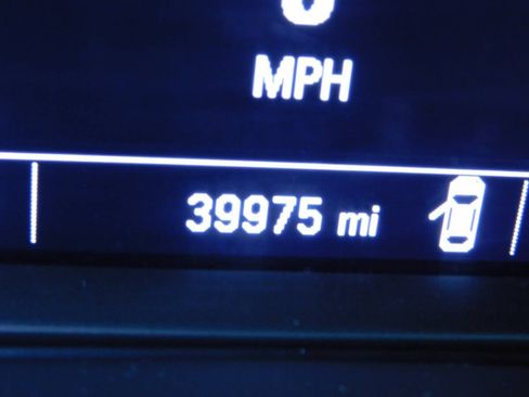 Used 2021 Chevrolet Malibu LT FWD image 9