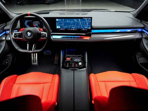 Used 2025 BMW M5 w/ Carbon Package image 45