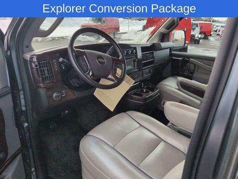 Used 2019 Chevrolet Express 2500 image 12