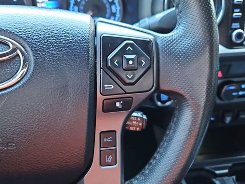 Used 2021 Toyota Tacoma TRD Off-Road w/ Technology Package AWD/4WD image 24