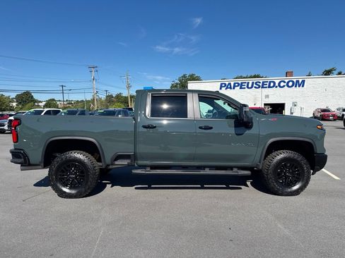 Used 2026 Chevrolet Silverado 2500 ZR2 AWD/4WD image 3