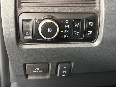Used 2025 Ford F350 Lariat AWD/4WD image 25
