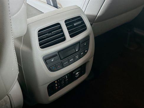 Used 2017 Honda Pilot Elite image 27