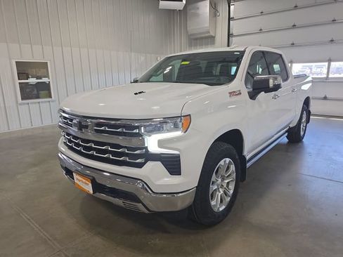 Used 2023 Chevrolet Silverado 1500 LTZ w/ LTZ Premium Package AWD/4WD image 4