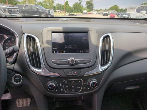 Used 2022 Chevrolet Equinox LT image 10