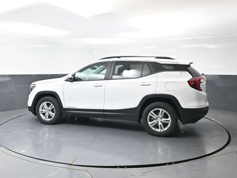 Used 2022 GMC Terrain SLE w/ Driver Convenience Package AWD/4WD image 11