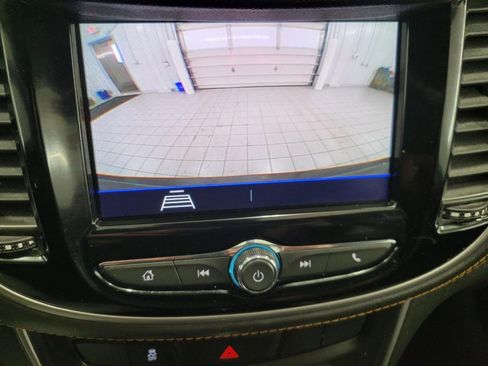 Used 2021 Chevrolet Trax LT w/ Premium Seat Package image 15