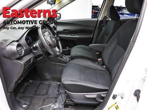Used 2023 Nissan Kicks S FWD image 13