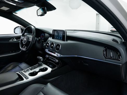 Used 2021 Kia Stinger GT image 25