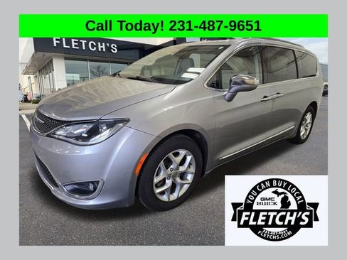 Used 2020 Chrysler Pacifica Limited image 1