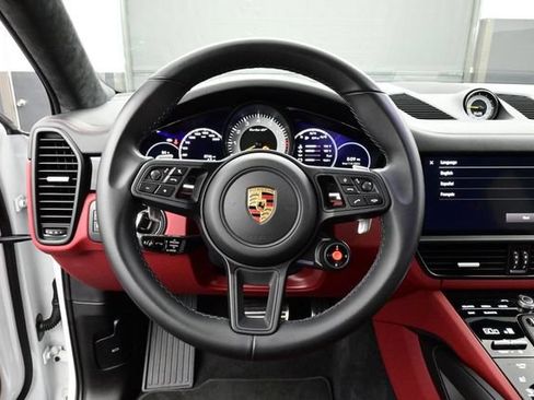 Certified 2022 Porsche Cayenne Turbo GT AWD/4WD image 8