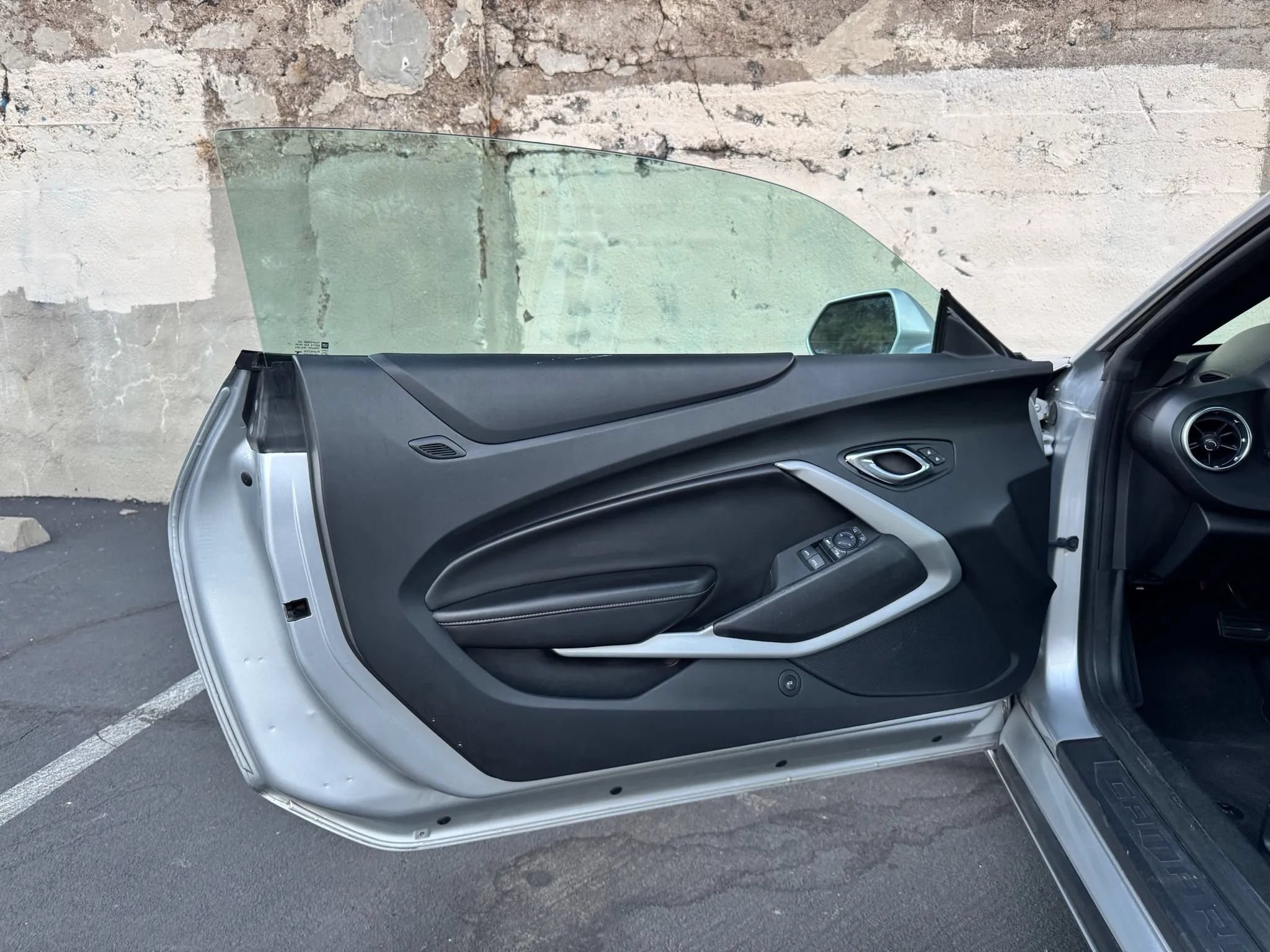 Used 2017 Chevrolet Camaro SS RWD image 19