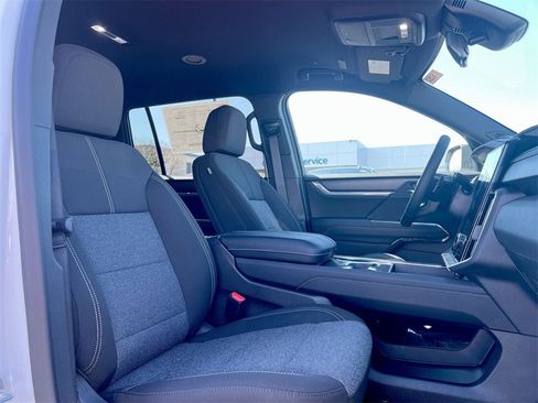 New 2025 GMC Acadia Elevation image 22