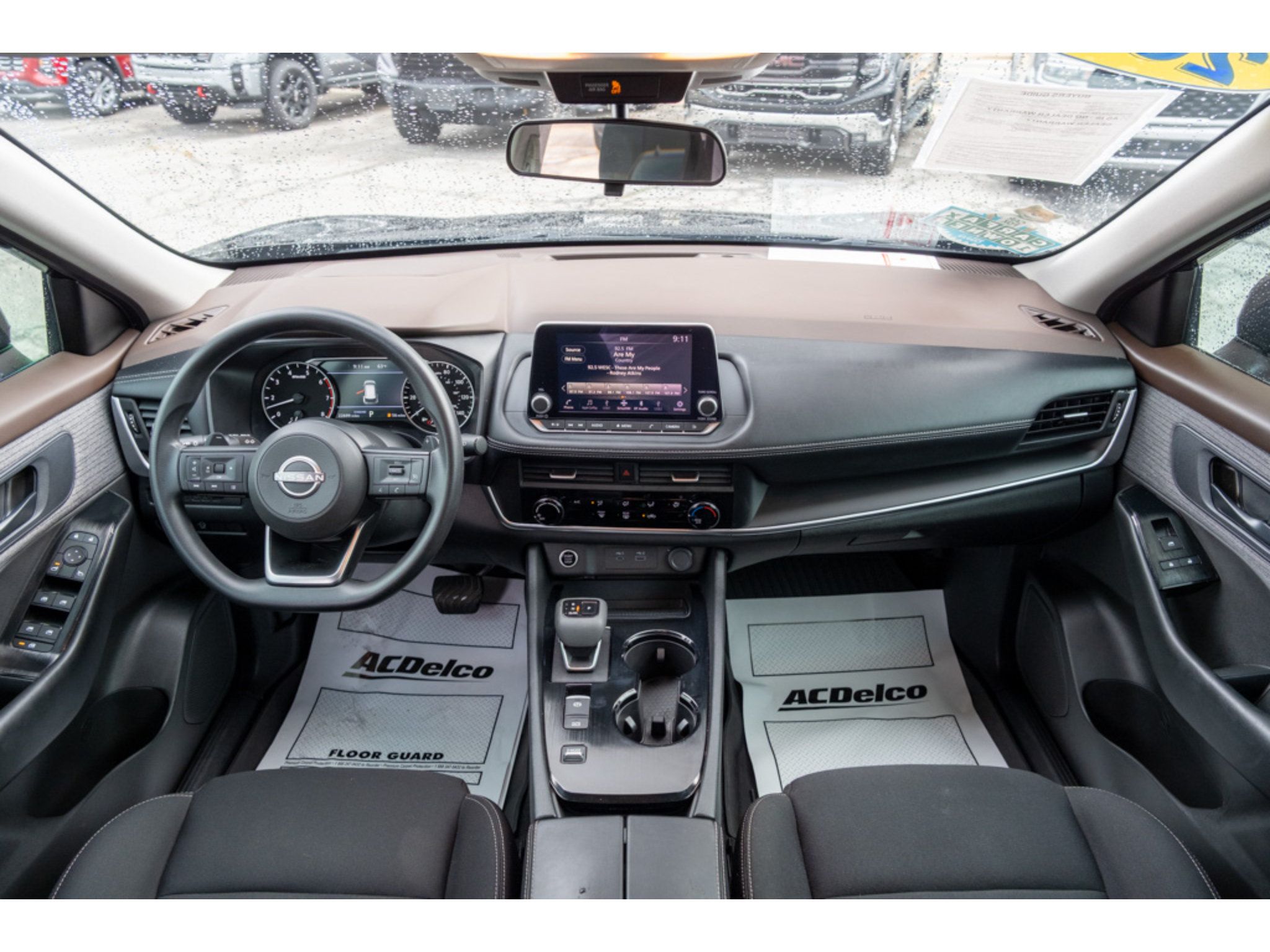 Used 2023 Nissan Rogue S FWD image 30