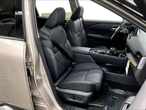 New 2026 Nissan Rogue Platinum w/ Platinum Premium Package image 36