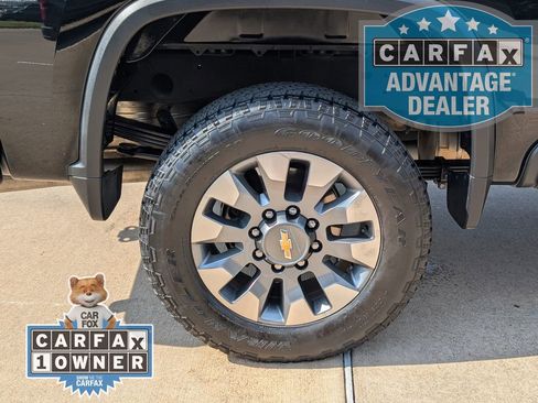 Used 2025 Chevrolet Silverado 2500 Custom w/ Custom Value Package AWD/4WD image 4