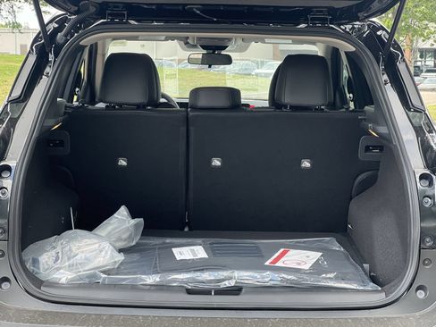 New 2026 Nissan Kicks SR FWD image 21